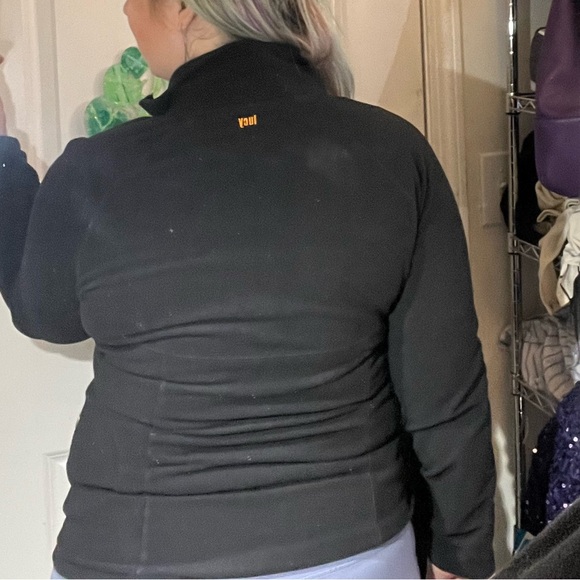 LUCY BLACK FLEECE EUC M JACKET PULLOVER - Picture 8 of 8